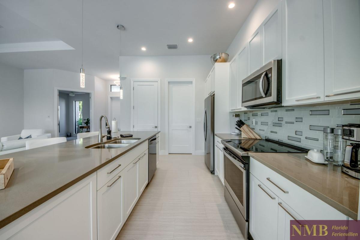 Ferienhaus-Cape-Coral-Sanisbar Breeze_25-Kitchen